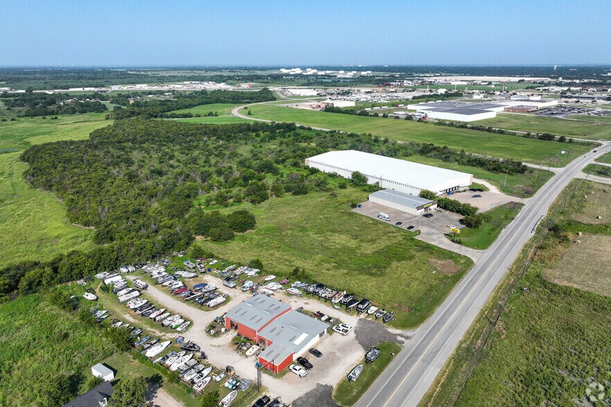 More Photos Of 097 U.S. 287 Hwy, Corsicana Land For Sale