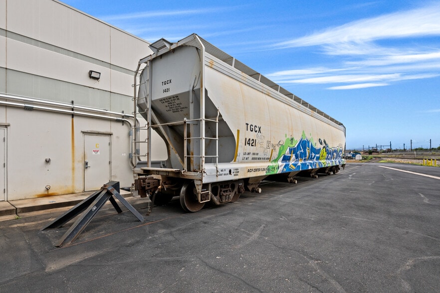 More Photos Of 5861 N Tennyson St, Arvada Warehouse For Sale