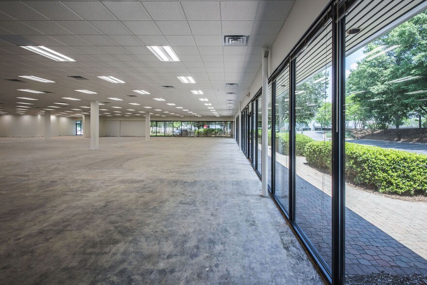 More Photos Of 425 Franklin Gateway SE, Marietta Unknown For Lease