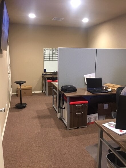 More Photos Of 2400-2416 W Detroit St, Broken Arrow Medical For Sale