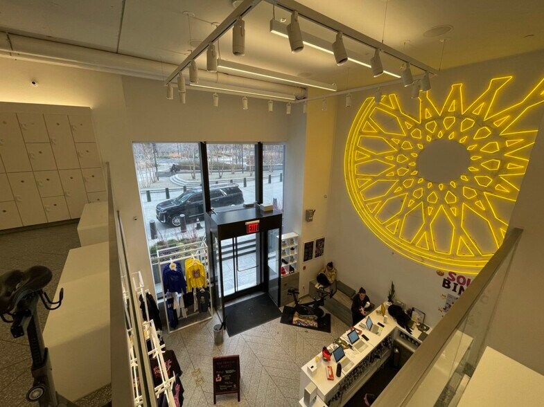 More Photos Of 31 Hudson Yards, New York Office Residential For Lease