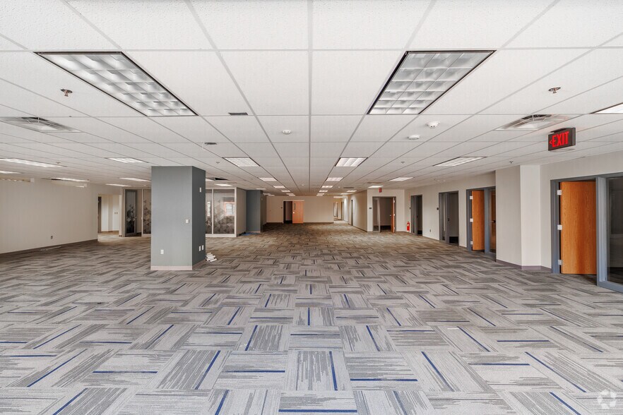 More Photos Of 441 S Salina St, Syracuse Office For Lease