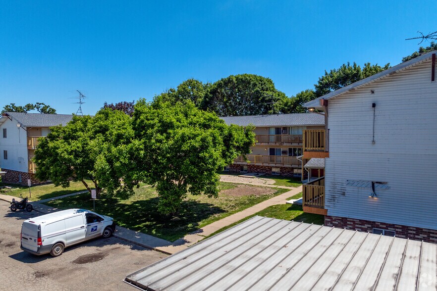 More Photos Of 4037 S Rose St, Kalamazoo Apartments For Sale