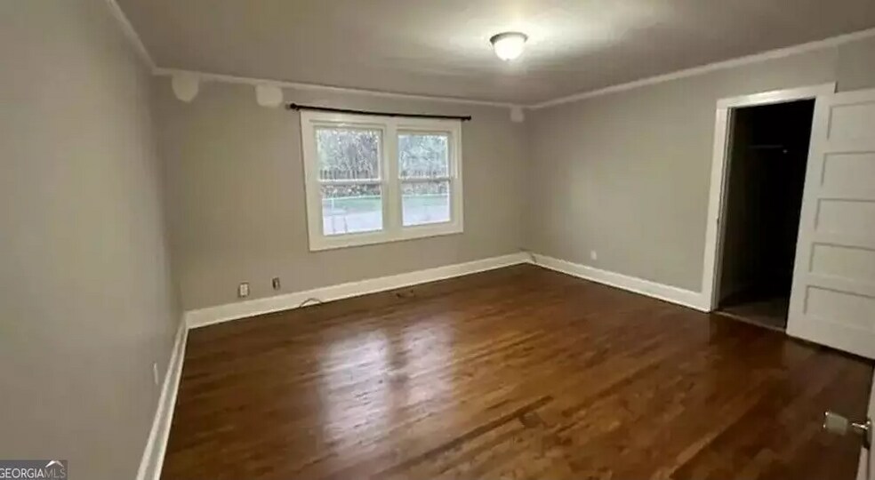 More Photos Of 305 S Walnut St, Greensboro Apartments For Sale