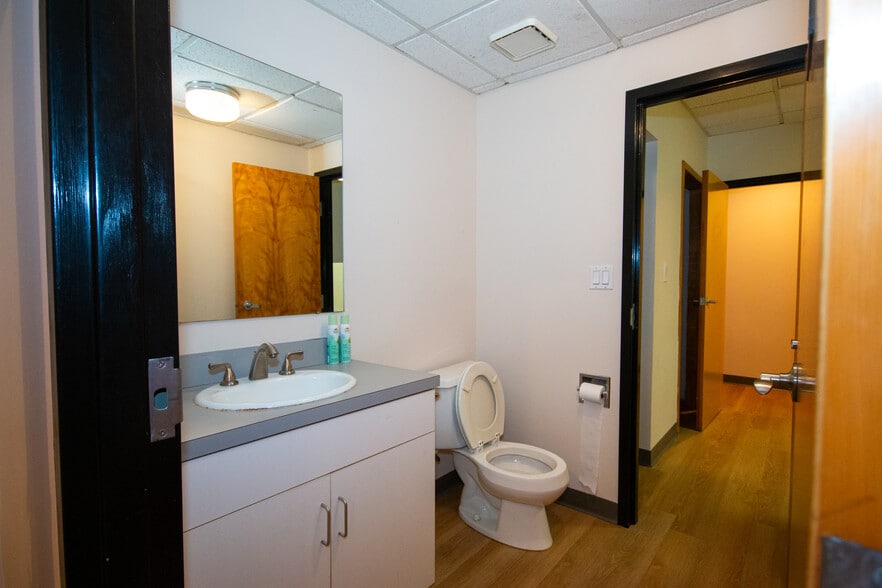 More Photos Of 189 Governor St, Providence Medical For Lease