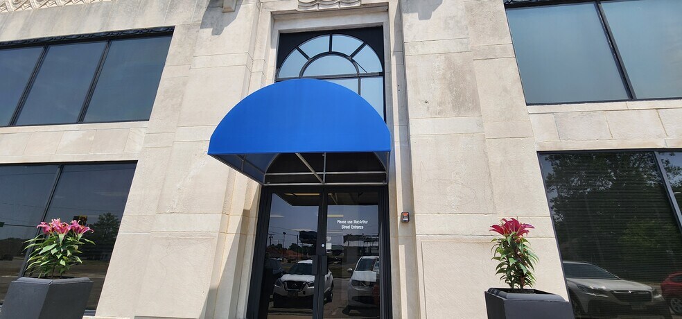 More Photos Of 2144 S Macarthur Blvd, Springfield Office For Lease