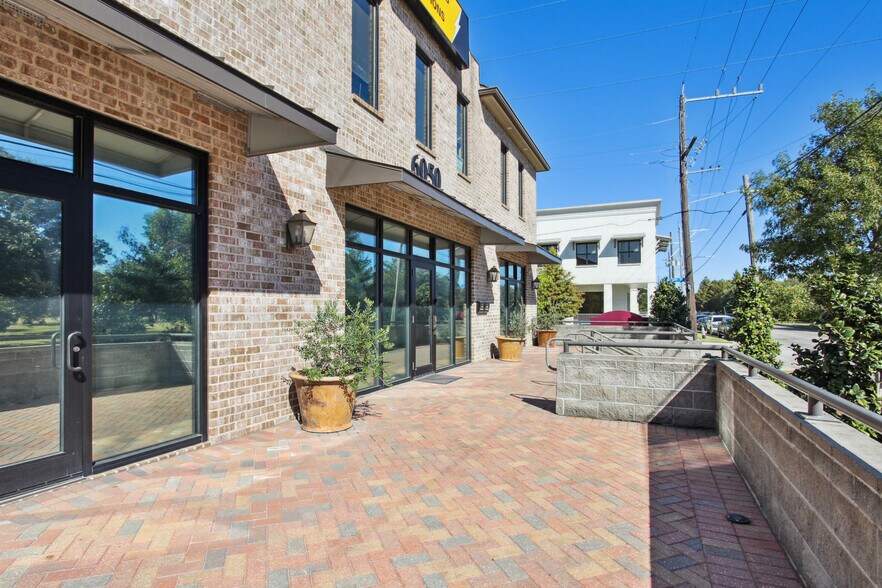 More Photos Of 6050 Pontchartrain Blvd, New Orleans Office For Lease