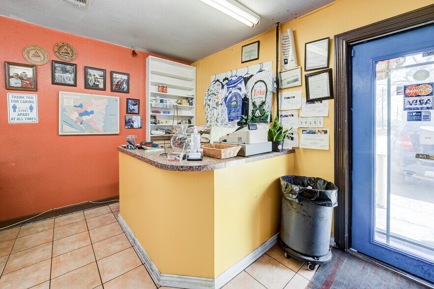 More Photos Of 412 S 8th St, South Houston Flex For Sale