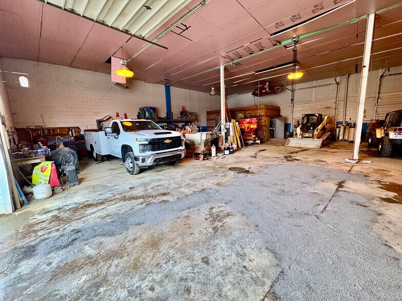 More Photos Of 1234 Brittain Rd, Akron Warehouse For Sale