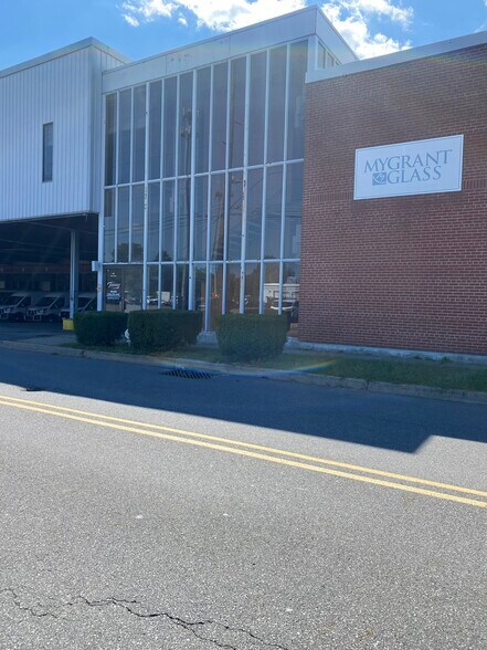 Primary Photo Of 220 Division St, Kingston Flex For Lease