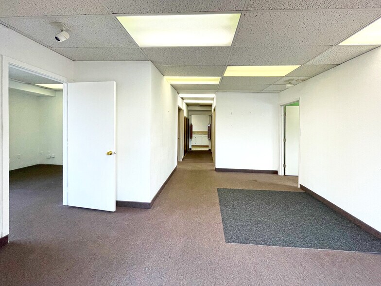 More Photos Of 2421 Encinal Ave, Alameda Medical For Lease