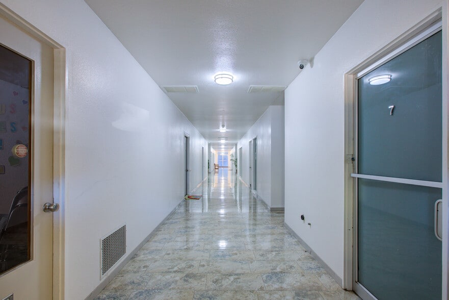 More Photos Of 1029-1045 N El Dorado St, Stockton Office For Lease