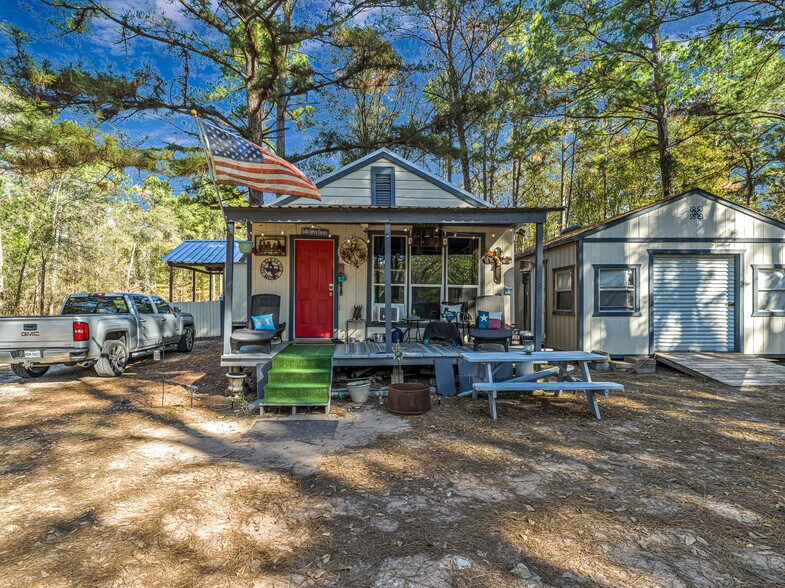 More Photos Of 11201 County Road 203, Plantersville Specialty For Sale