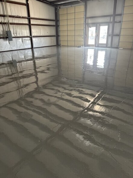 More Photos Of 6225 E Highway 114, Rhome Unknown For Lease