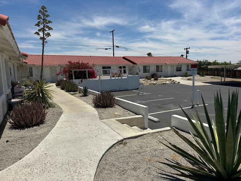 More Photos Of 13700 Quinta Way, Desert Hot Springs Apartments For Sale