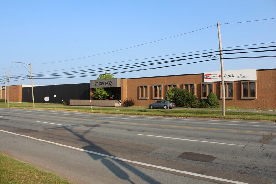 More Photos Of 653 St George Blvd, Moncton Warehouse For Lease