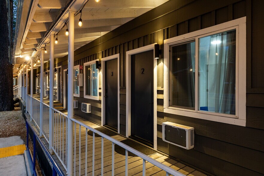 More Photos Of 3918 Pioneer Trl, South Lake Tahoe Hotel For Sale