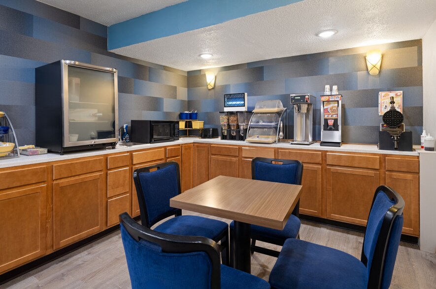 More Photos Of 3980 S Reed Rd, Kokomo Hotel For Sale