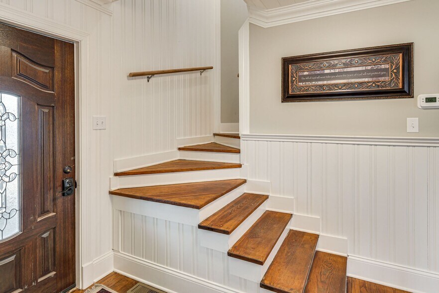 More Photos Of , Lewisburg Specialty For Sale