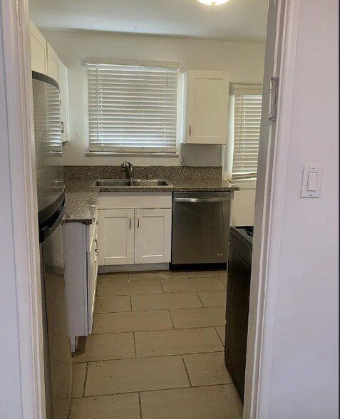 More Photos Of 455 S Oakhurst Dr, Beverly Hills Apartments For Sale