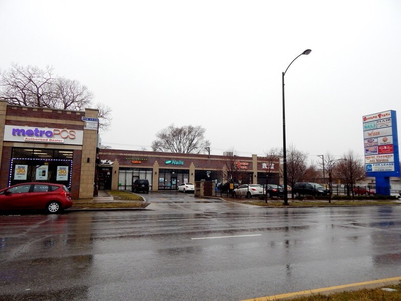 8100 S Stony Island Ave, Chicago, IL 60617 Retail For Lease