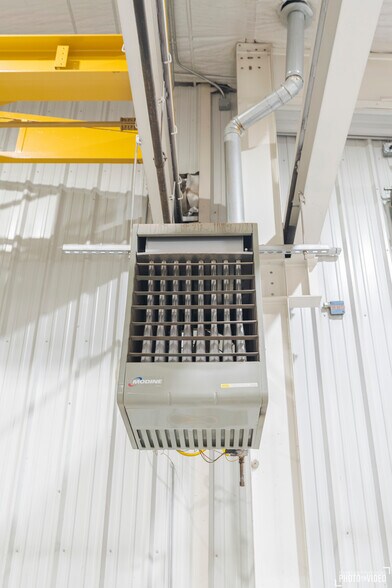 More Photos Of 612 Sinclair St, Gillette Industrial For Sale