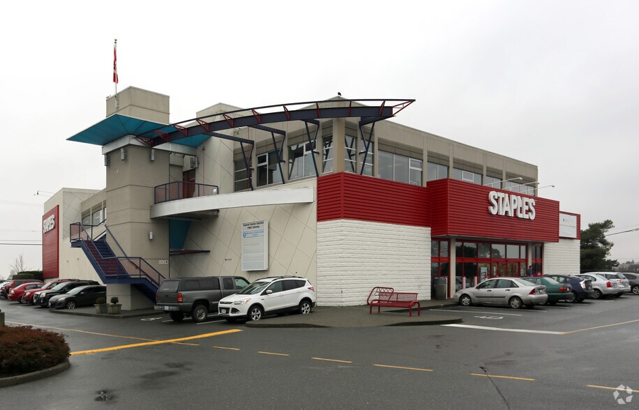 Primary Photo Of 780 Tolmie Ave, Victoria Storefront Retail Office For Lease