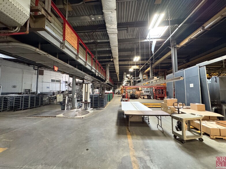 More Photos Of 2223 Thomaston Ave, Waterbury Manufacturing For Lease