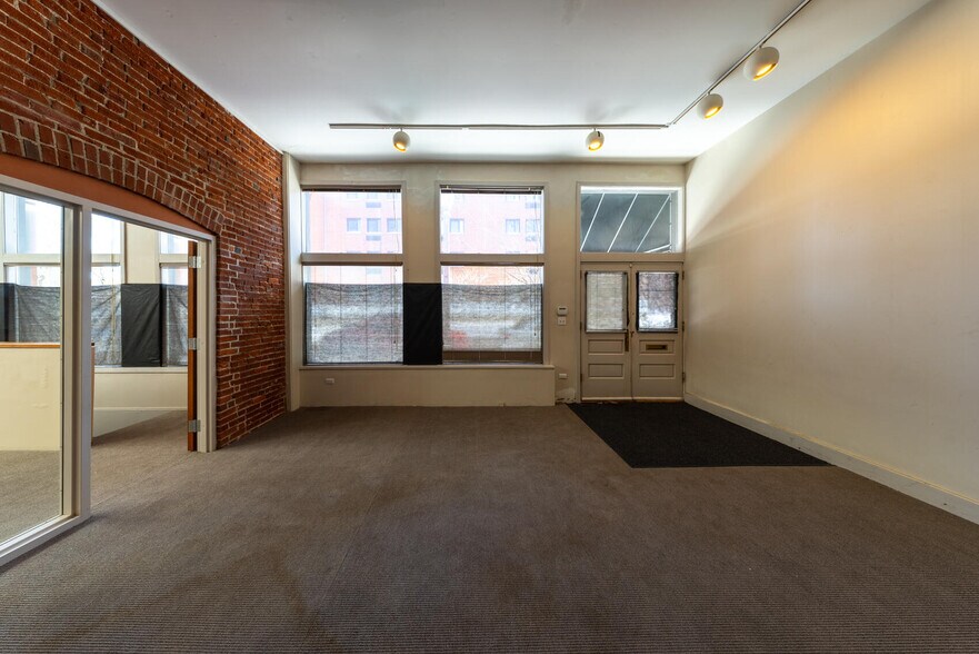 More Photos Of 5 S Newstead Ave, Saint Louis Office For Sale