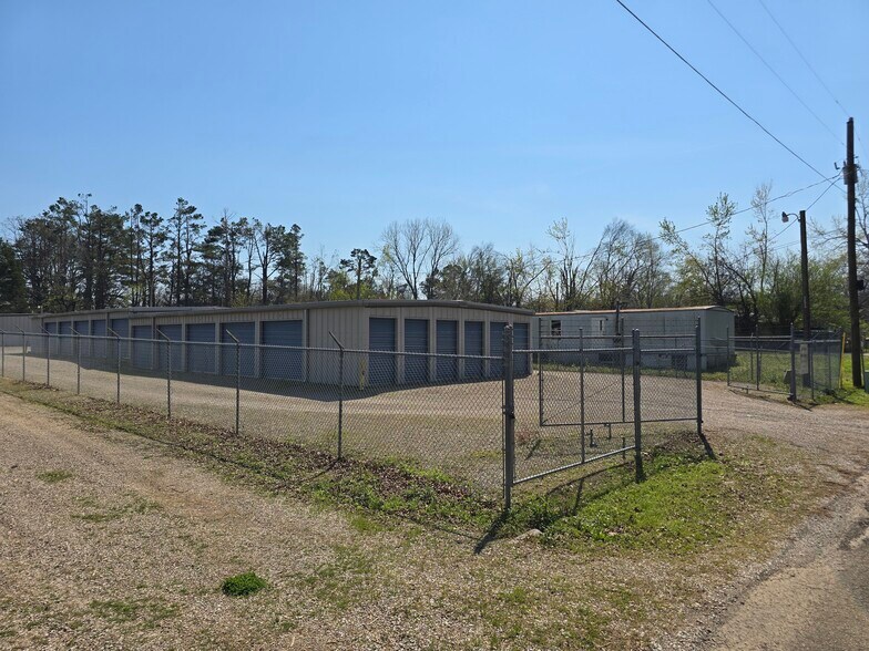 More Photos Of 360 Black Pl, Savannah Self Storage For Sale