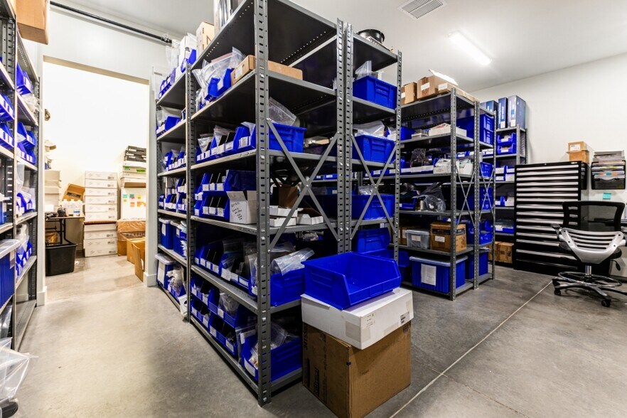 More Photos Of 4383 Forestdale Dr, Park City Warehouse For Lease