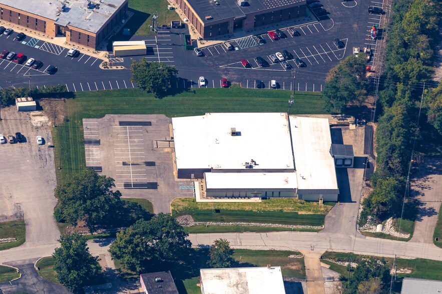 More Photos Of 2266 Distributors Dr, Indianapolis Manufacturing For Lease