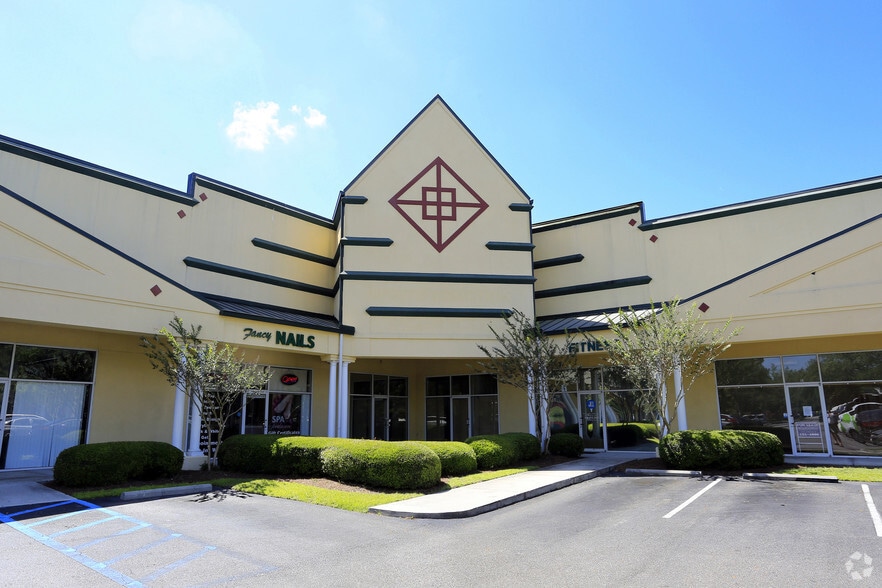 More Photos Of 70 Pennington Dr, Bluffton Unknown For Lease