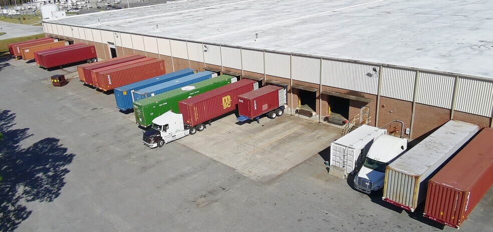 More Photos Of 125 Coleman Blvd, Savannah Distribution For Lease