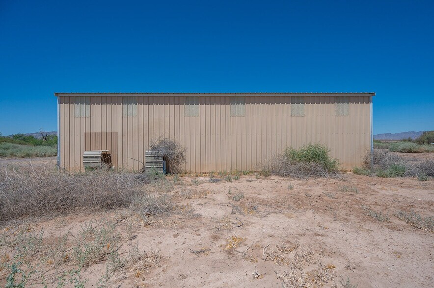 More Photos Of 9512 S Evans Ln, Mohave Valley Warehouse For Sale