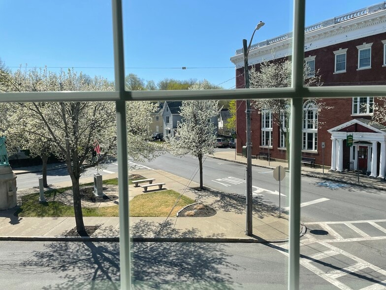 More Photos Of 42 Orchard St, Walden Freestanding For Sale