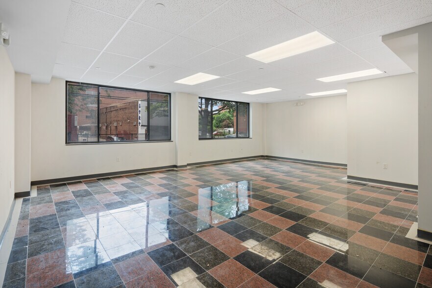 More Photos Of 136-41 41st Ave, Flushing Medical For Sale