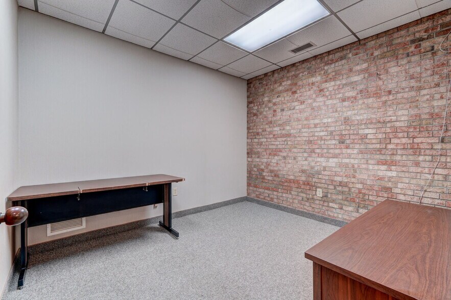 More Photos Of 3311 Burlington Rd, Greensboro Office For Sale