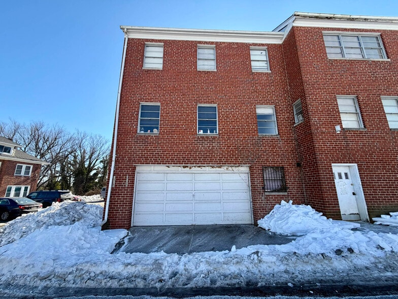 More Photos Of 5209 York Rd, Baltimore Office For Sale