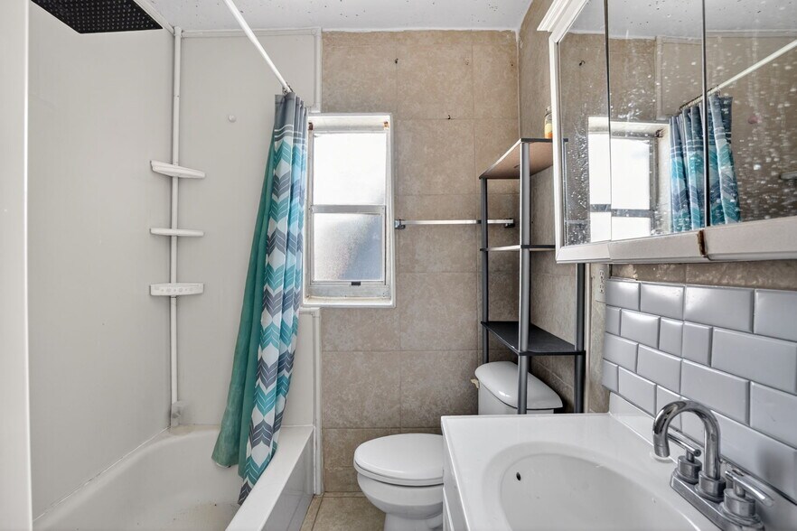 More Photos Of 5925 SW 64th St, South Miami Multifamily For Sale