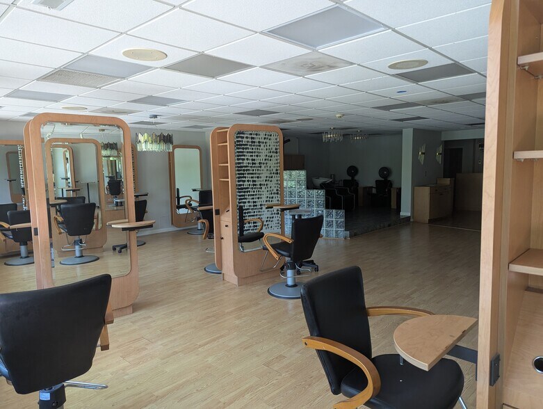 More Photos Of 227 Bedford St, Stamford Storefront For Lease