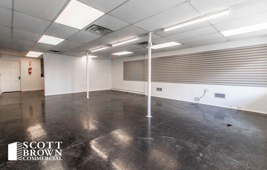 More Photos Of 211 Cedar, Denton General Retail For Lease