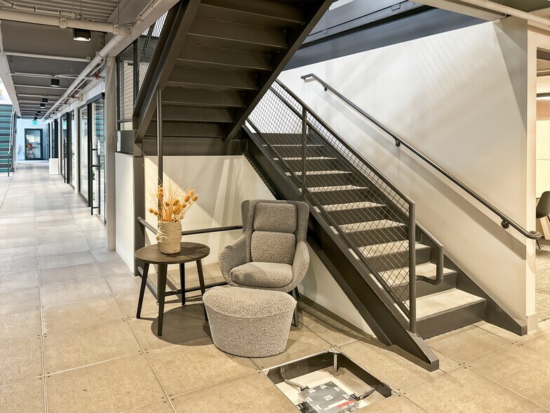 More Photos Of 555 W Turney Ave, Phoenix Coworking Space