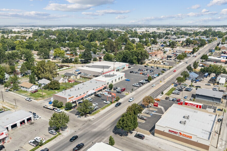 More Photos Of 221 11th Ave N, Nampa Auto Repair For Sale
