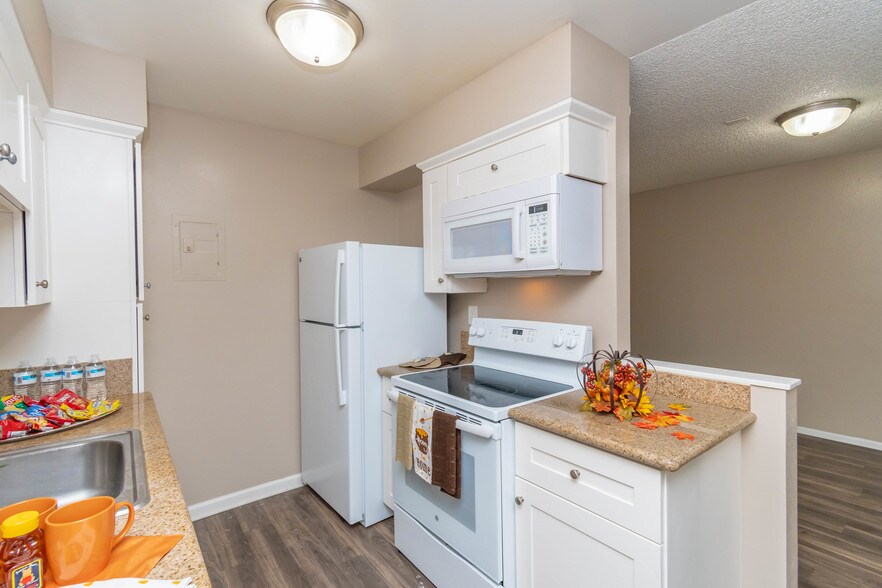 More Photos Of 6815 24th St, Sacramento Multifamily For Sale