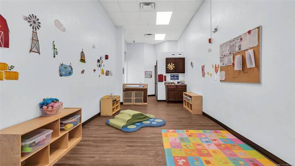 More Photos Of 4379 Highway 7 W, Sulphur Daycare Center For Sale