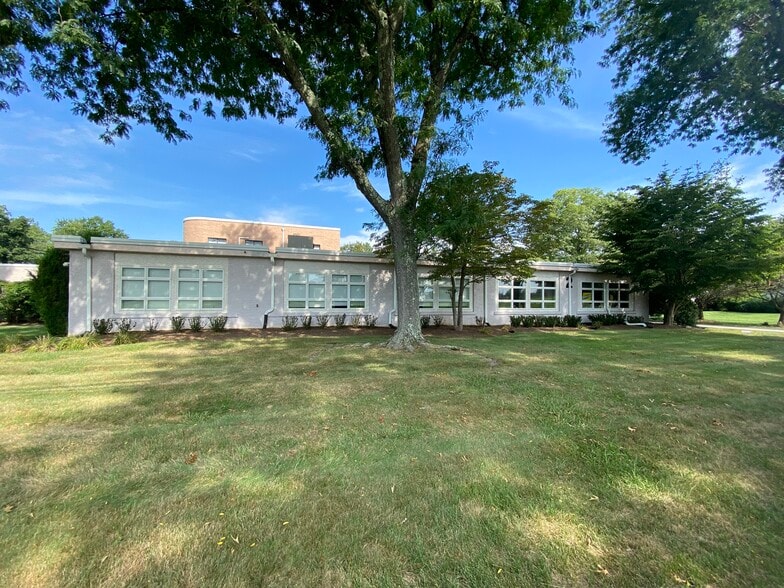 More Photos Of 216 Congers Rd, New City Office For Sale