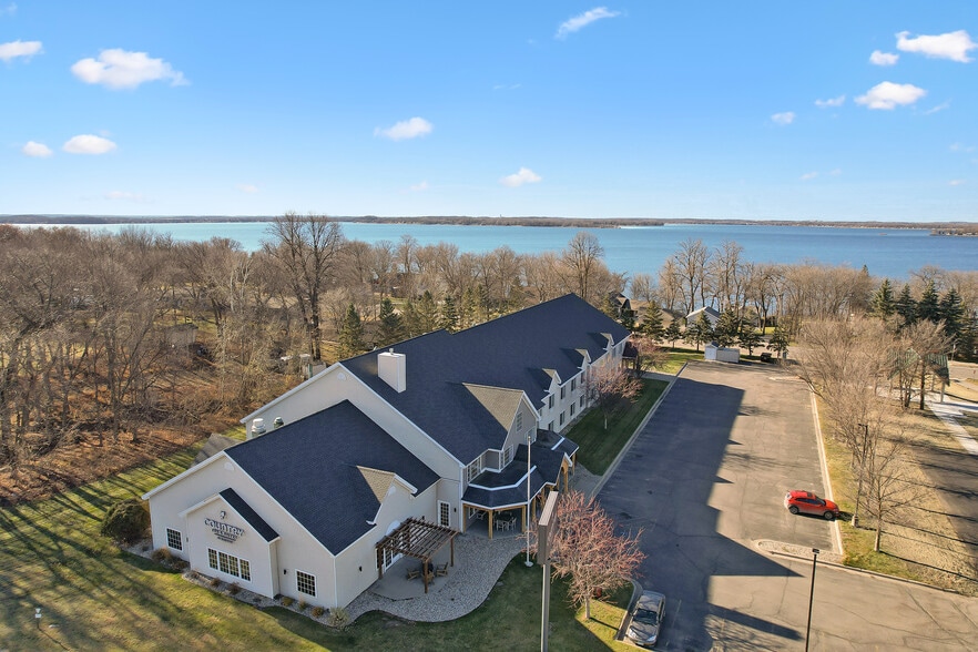 More Photos Of 1330 Highway 10, Detroit Lakes Hotel For Sale