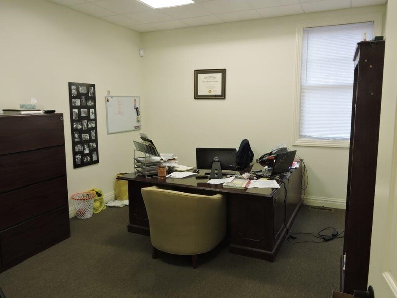 More Photos Of 223 Main St, Chester Medical For Lease