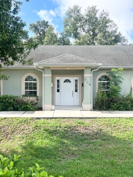 More Photos Of 700-706 State Road 60 E, Lake Wales Medical For Lease